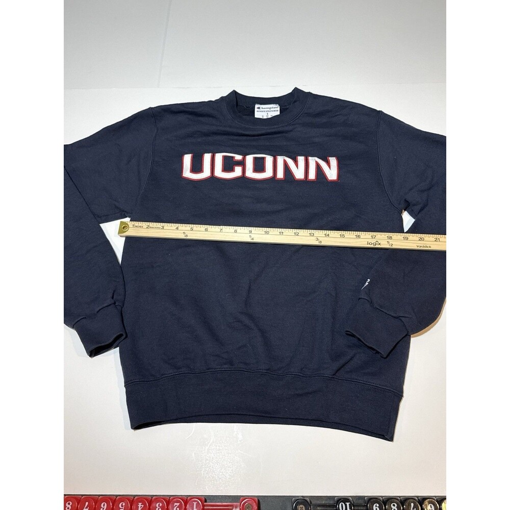 Champion Collegiate UCONN Sweatshirt – Men’s Small – Navy Reverse Weave Pullover